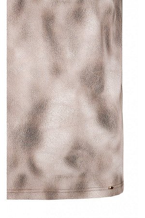 Zaps Блузка ZAPS TAMANI цвет 020  Материя - интересная эффектная мягкая ткань. Состав: 95% полиэстер, 5% эластан. Рост модели на фото 175 см. Коллекция ZAPS весна-лето 2018.
