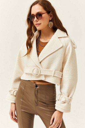 Женская укороченная куртка-букле на подкладке цвета экрю с поясом CKT-19000372