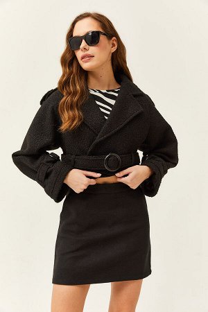 Женская укороченная куртка букле с черной подкладкой и поясом CKT-19000372