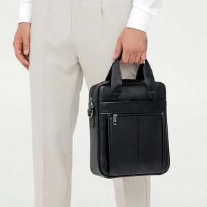 Сумка Мужская деловая сумка, сумка - планшет.
Подчеркивает статус владельца, сочетается как с деловым костюмом, так и с повседневным стилем.
Вмещает все необходимое включая планшет.
Строгая классическ