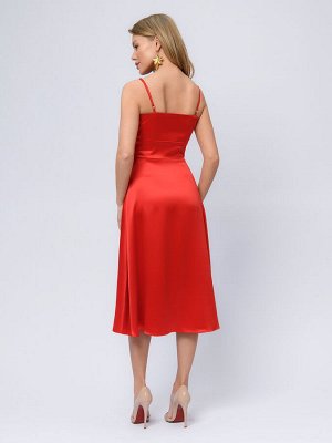Платье красное длины миди на бретелях с глубоким вырезом