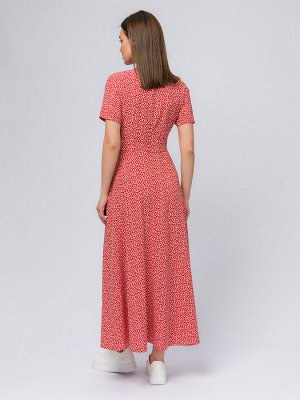 Платье красного цвета с принтом и короткими рукавами