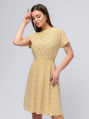 Платье желтого цвета с принтом длины мини с короткими рукавами