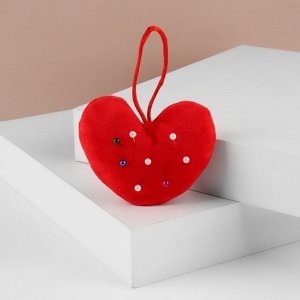 Игольница с петлёй «Сердце», 8,5 x 6,5 x 3,5 см, цвет красный