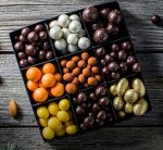 Орехи и фрукты в шоколаде весовые