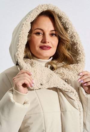 Пальто. Цвет: Слоновая кость