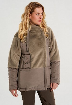 Куртка. Цвет: бежевый
