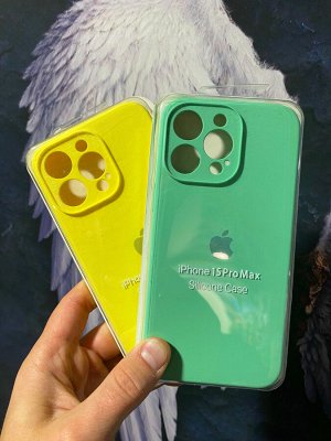 Силиконовый чехол Classic Iphone 15 с защитой камеры цвет на выбор