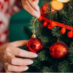 Большой праздник! Ёлочные игрушки, мишура, гирлянды