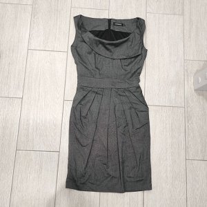 Платье футляр 42-44р из плотной ткани