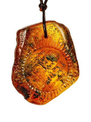 Кулон с резьбой из натурального цельного янтаря «Оберег Сварожич»