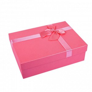 Подарочный набор с розовыми бокалами и спонжиками