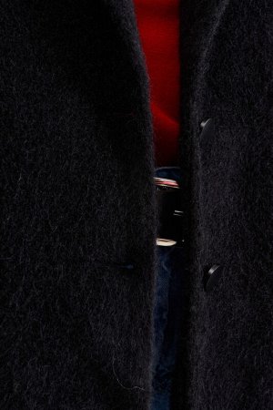 Жакет Жакет с ворсом

Oversize
Расширенная линия плеч
По переду карман с листочкой на груди и карманы с клапаном.
Застежка па петли-пуговицы
ткань с ворсом
Прекрасно смотрится с комбинезоном

Состав: 