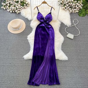 Женское платье-комбинация, цвет фиолетовый, со стразами