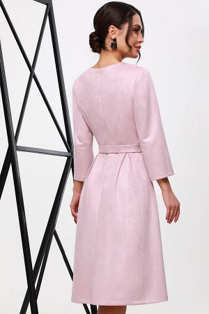 DStrend Платье розовое с накладными карманами