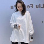 Женский лонгслив с удлиненными декорированными манжетами
