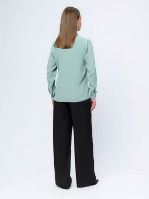 Блуза фисташкового цвета с отложным воротником и длинными рукавами