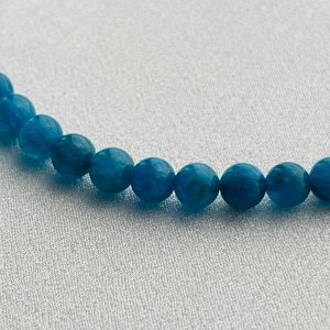 Бусы из Апатита