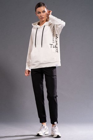 Костюм Костюм Kivviwear 4015404025 молочный 
Состав: ПЭ-24%; Хлопок-70%; Эластан-6%;
Сезон: Осень-Зима
Рост: 170

Костюм оверсайз с брюками средней посадки с карманами в боковых швах. Обработка низа 