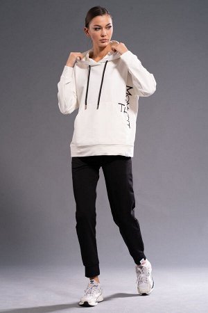 Костюм Костюм Kivviwear 4015404025 молочный 
Состав: ПЭ-24%; Хлопок-70%; Эластан-6%;
Сезон: Осень-Зима
Рост: 170

Костюм оверсайз с брюками средней посадки с карманами в боковых швах. Обработка низа 