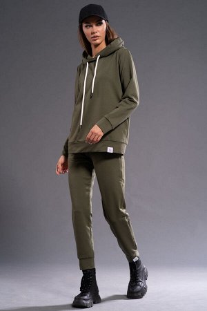 Костюм Костюм Kivviwear 3016404007 хаки 
Состав: ПЭ-24%; Хлопок-70%; Эластан-6%;
Сезон: Осень-Зима
Рост: 170

Костюм CLASSIC с брюками средней посадки с карманами в боковых швах. Худи с карманами в б