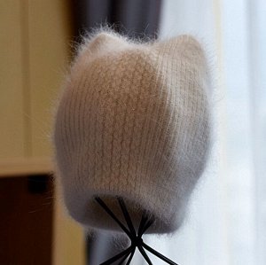Женская вязаная шапка с ушками, с добавлением кроличьей шерсти и люрекса, молочный