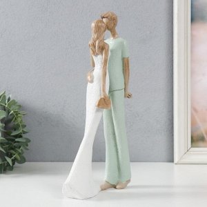 Фигурка полистоун «Влюблённые. Поцелуй», бело-зелёный, 15.5x6x29.5 см