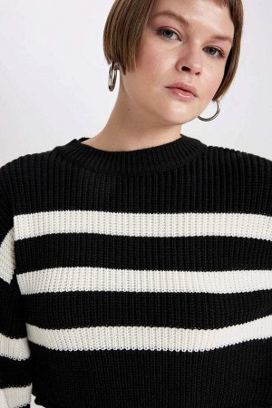 Укороченный свитер из ткани Салоники с круглым вырезом