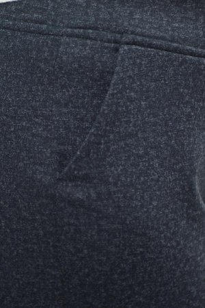 Брюки-3904 Фасон: Брюки; Модель брюк: Дудочки; Материал: Трикотаж, эластан; Цвет: Серый, Черный Брюки 7/8 мелкий штрих с начесом
Однотонные брюки-стрейч выполнены из плотной ткани. Модель с начесом - 