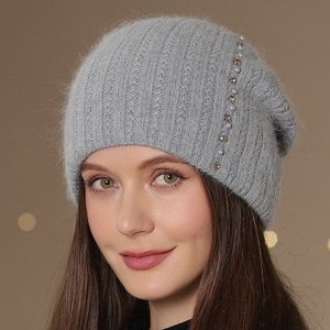 Женская фактурная вязаная шапка с добавлением кроличьей шерсти и люрекса, с декором, серый