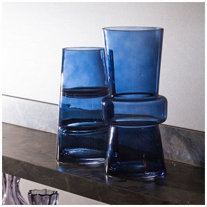 Ваза ВАЗА BRONCO "GLORY" BLUE 14Х29 СМ 
Материал: Стекло
Красивая настольная ваза, благодаря оригинальной форме и насыщенному цвету будет роскошным предметом интерьера вашего дома, квартиры или офиса