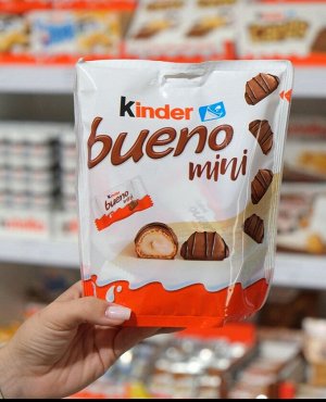 Вафельные батончики с ореховой начинкой Kinder Bueno Mini / Киндер Буено Мини 108 гр