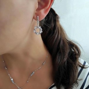 Серьги с прозрачными цирконами симметричная пара