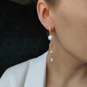 Серьги с жемчугом и шариками в позолоченной фурнитуре