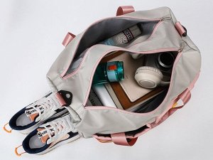Спортивная сумка с накладными карманами