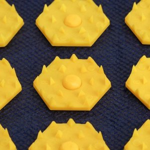 Ипликатор - коврик, основа спанбонд, 140 модулей, 28 ? 64 см, цвет тёмно-синий/жёлтый