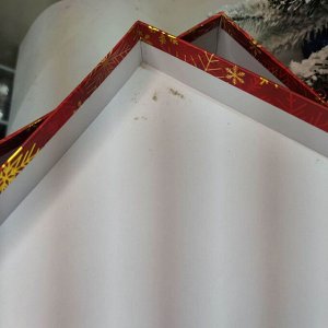 (БРАК) Коробка Новогодняя подарочная
