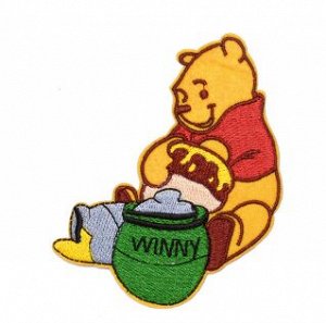 Нашивка вышитая "Винни Пух", 8,1*10,3 см