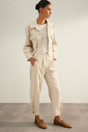 Trendyomilla Экру Высококачественные брюки-кюлоты с пуговицами и ткаными вставками