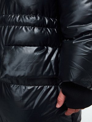 Куртка Цвет: черный
Вид застежки: Молния
Длина рукава: Длинные
Комплектация: Куртка
Материал подкладки: подкладочная ткань
Покрой: Прямой
Сезон: демисезон
Состав: 100% полиэстер, подклад 100% хлопок
У