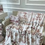 Мягкий плед-покрывало из велсофта в подарочной коробке 130*200
