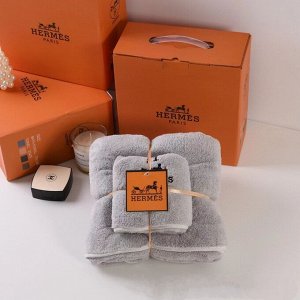 Комплект полотенец в подарочной коробке 2 шт