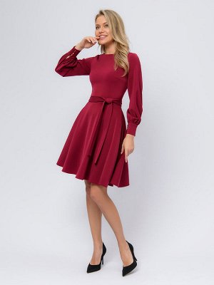 Платье вишневого цвета длины мини с объемными рукавами
