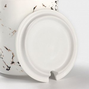 Кружка керамическая с ложкой «Белый мрамор», 350 мл, цвет белый