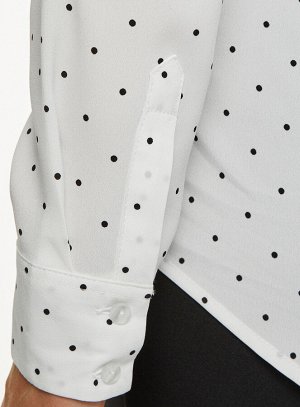 Блузка прямого силуэта с нагрудным карманом