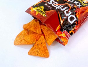 Doritos XXTRA Flamin'Hot Super Spicy 55g - Доритос Экстра флейминг хот. Супер острые