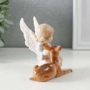 Фигурка полистоун «Кучерявый ангел с оленёнком», 9.5x9.5x10.5 см