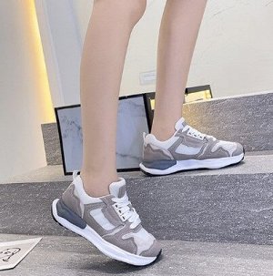 Женские кроссовки с сетчатыми вставками, цвет серый