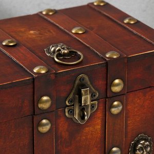 Шкатулка для украшений «Сундучок. Лев. С заклёпками», дерево, коричневая, 21.8?15.5?15 см