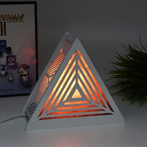 Солевая лампа с деревяным узором белый "Пирамида" 190*85*165мм 1кг, свечение белое